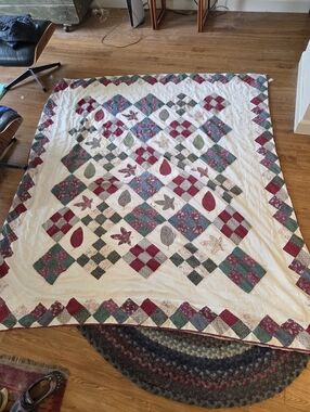 Handmade Vintage Chandelier Patchwork Quilt with Leaf Appliqué -